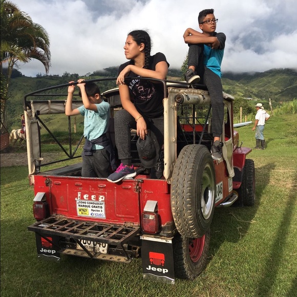 Meet your Posher, Natalia - Picture 2 of 7